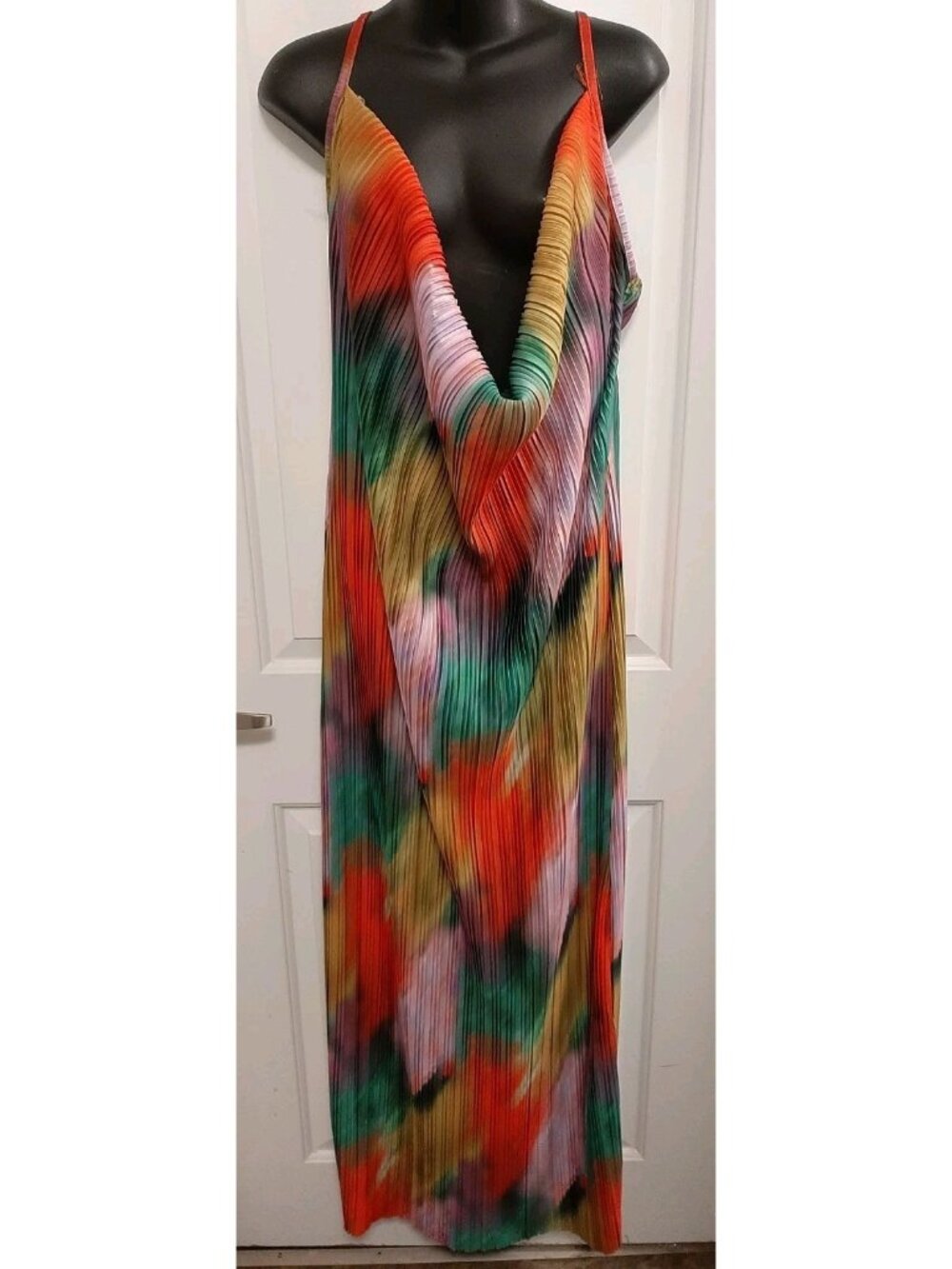 PrettyLittleThing Sz 18 Mulitcolor Abstract Print Plisse Strappy Maxi Dress NWT